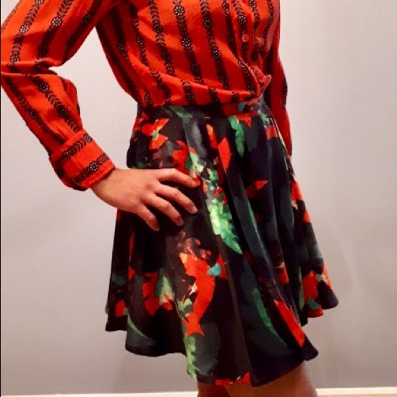 Topshop Flowy Shorts - Picture 3 of 3